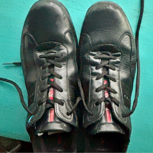 AUTHENTIC Prada Black Leather Low Top Sneakers Men’s Shoes 11.5 - Picture 1 of 7